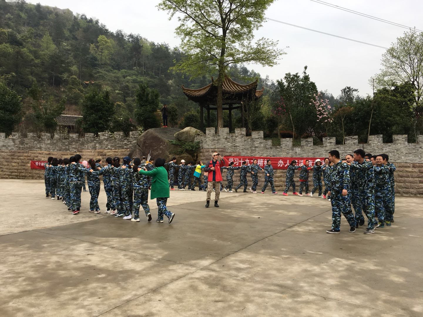 红谷滩碟子湖学校教师怪石岭长城爱国主义教育